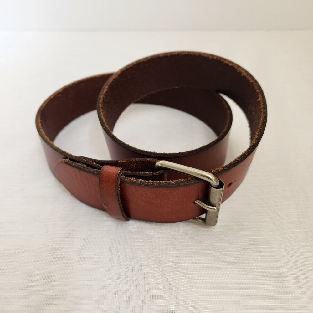 Men's Genuine Leather Belt Size S-32 Reddish Brown Black Edging Silver Buckle